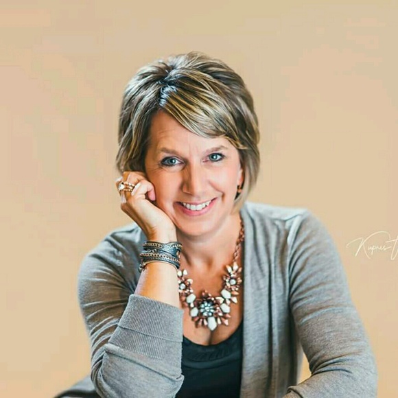 Meet your Posher, Tamara - Picture 1 of 1